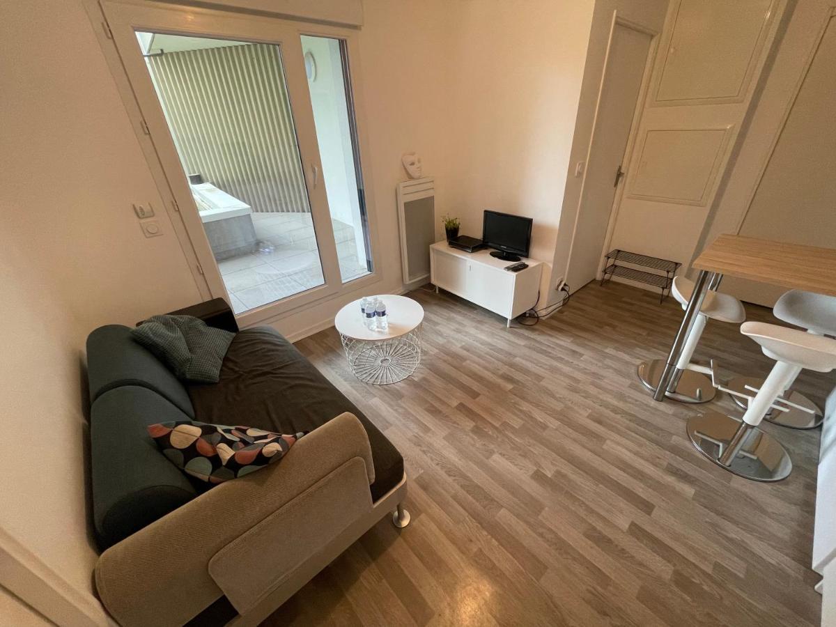 Gredi, Appt Avec Parking Et Terrasse A Caen Διαμέρισμα Εξωτερικό φωτογραφία